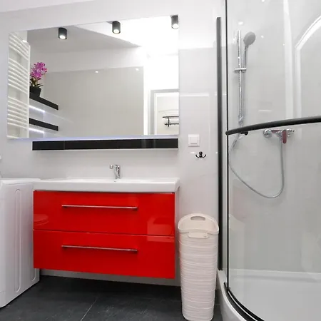 Diamentowy Z Garazem -centrum Gliwic Apartman